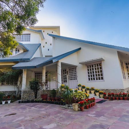 Saffron Leaf W567 Hotel Dehradun Exterior photo